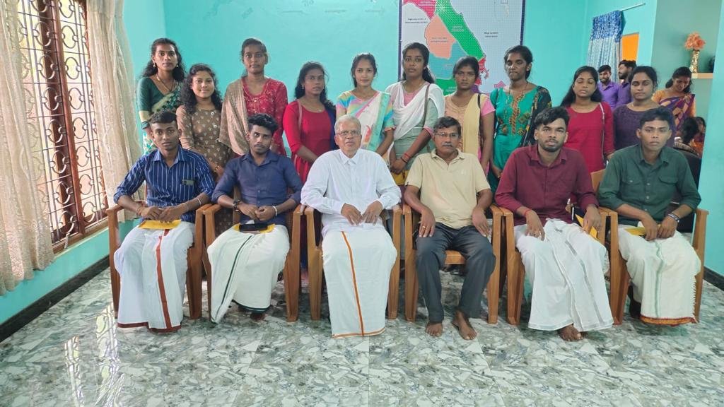 பல்கலைக்கழகத்திற்கு தெரிவாகிய மாணவர்களுக்கு நிதியுதவி