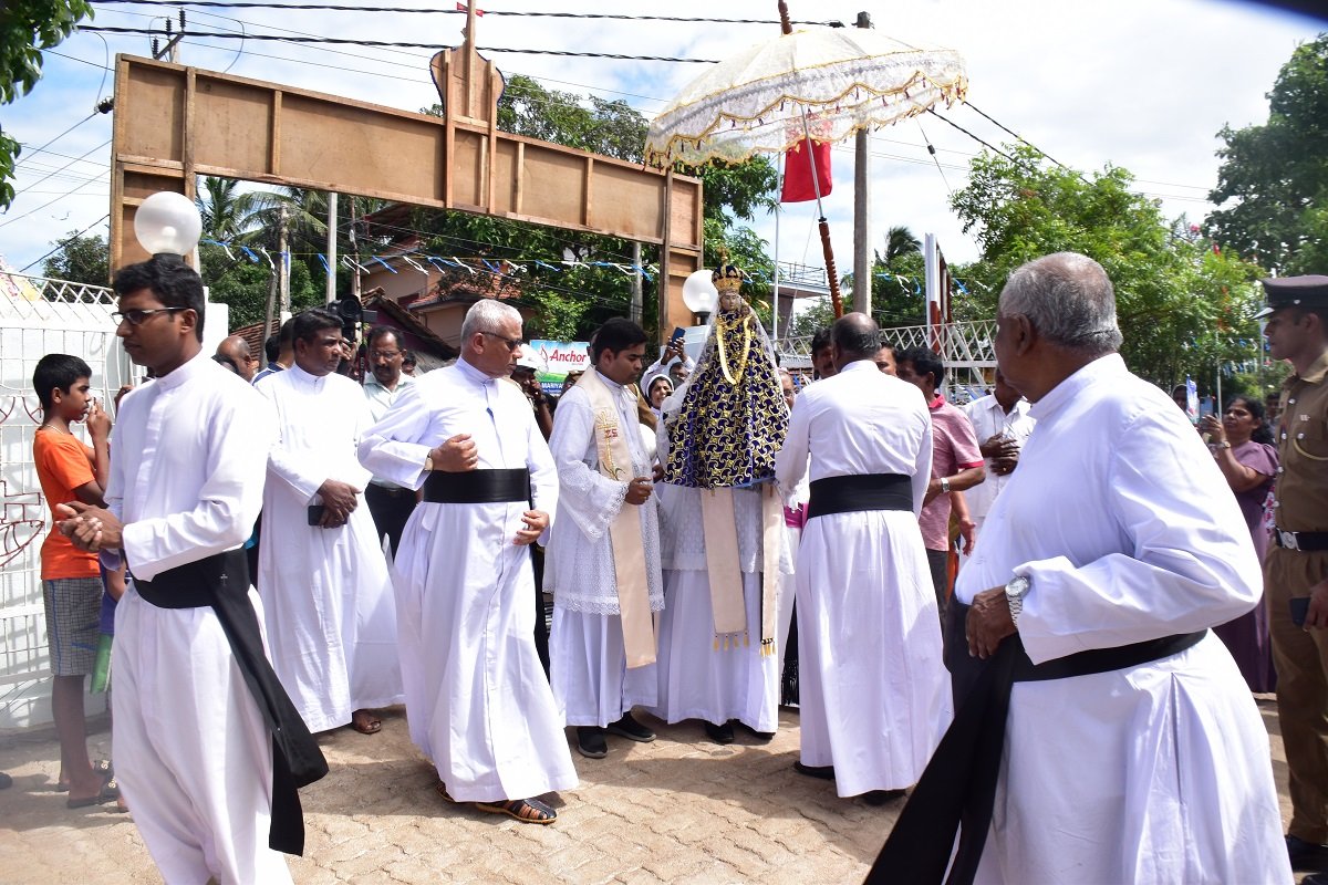 மடு மாதாவின் திருச்சொரூபம் மன்னார் மறைமாவட்ட பங்குகளுக்கு திருப்பயணம் ஆரம்பம்