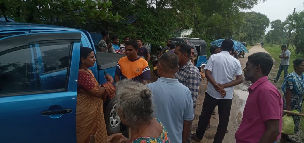 பாதிக்கப்பட்டவர்களுக்கான உலர் உணவுப் பொதிகள் வழங்கி வைப்பு