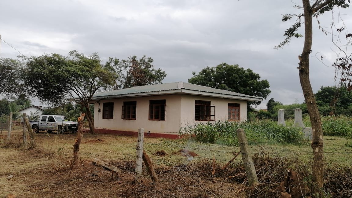 பத்து வருடங்களுக்கு மேலாக பாலடையும் அரச கட்டிடம்