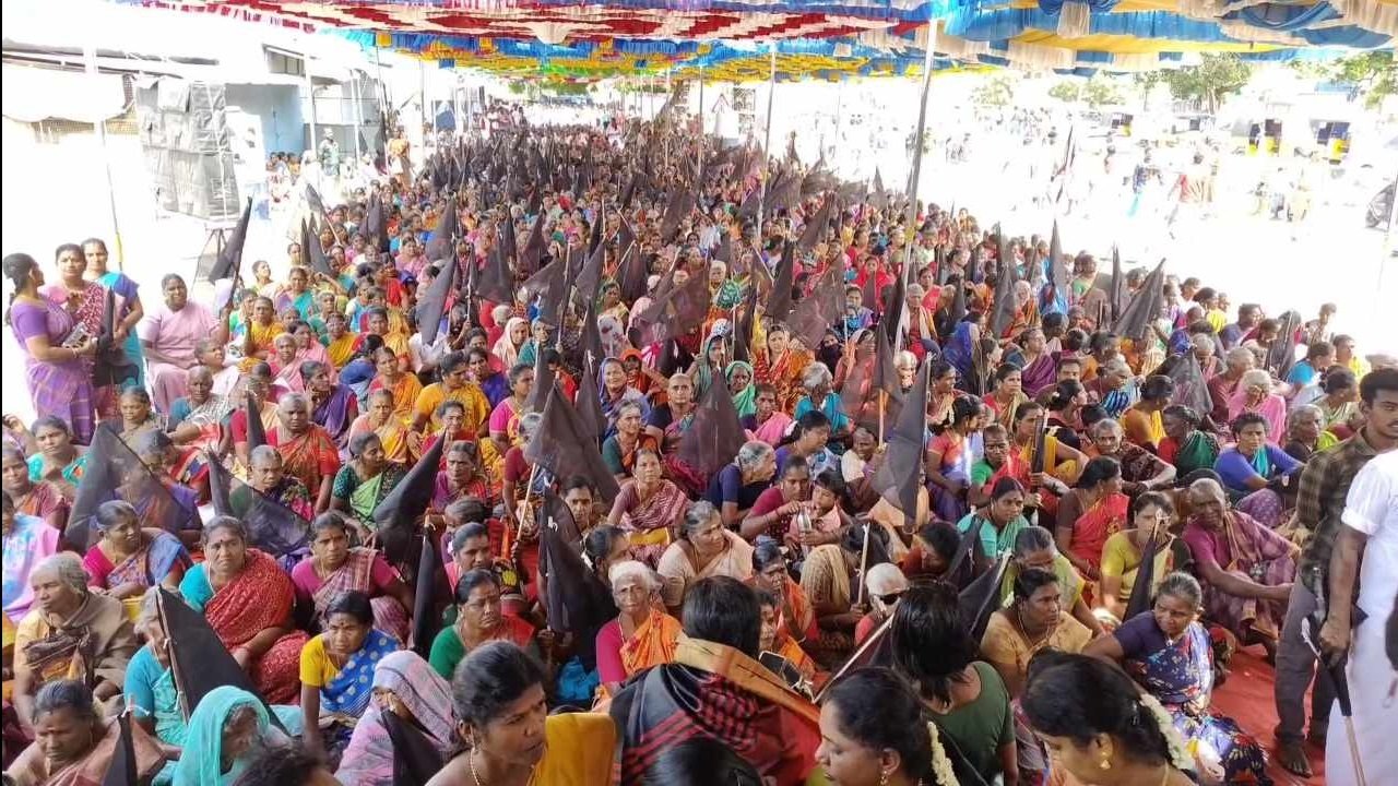 இலங்கை அரசை கண்டித்து மீனவர்கள் ராமேஸ்வரத்தில் ஆர்ப்பாட்டம்