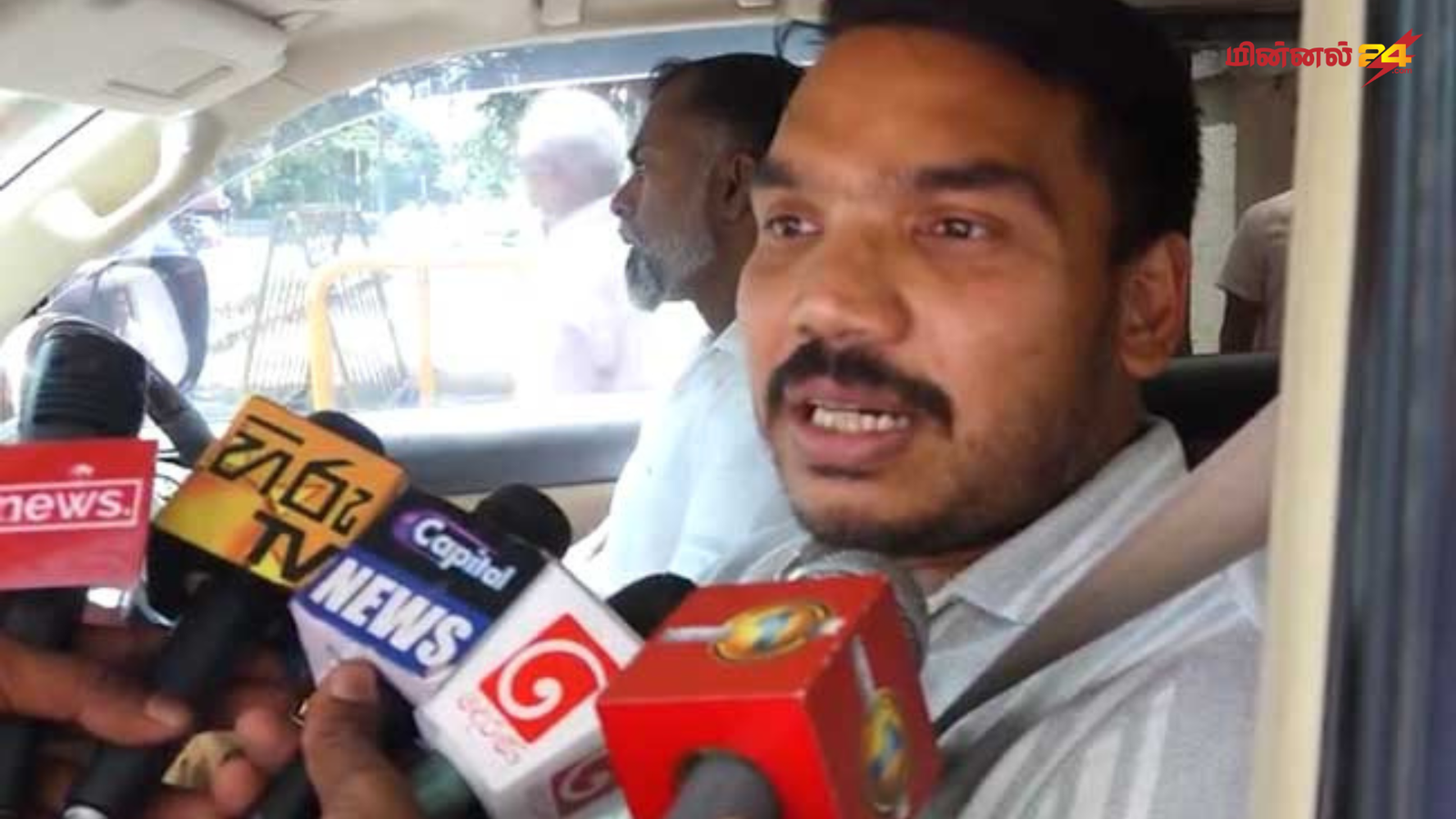 பிரதமர் பதவியை கோரும் நாமல்