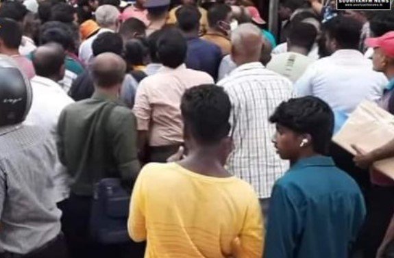 காதலிக்கு வீடியோ அழைப்பு ஏற்படுத்தி காதலி பார்த்துக்கொண்டிருக்க உயிரை மாய்த்த இளைஞன்