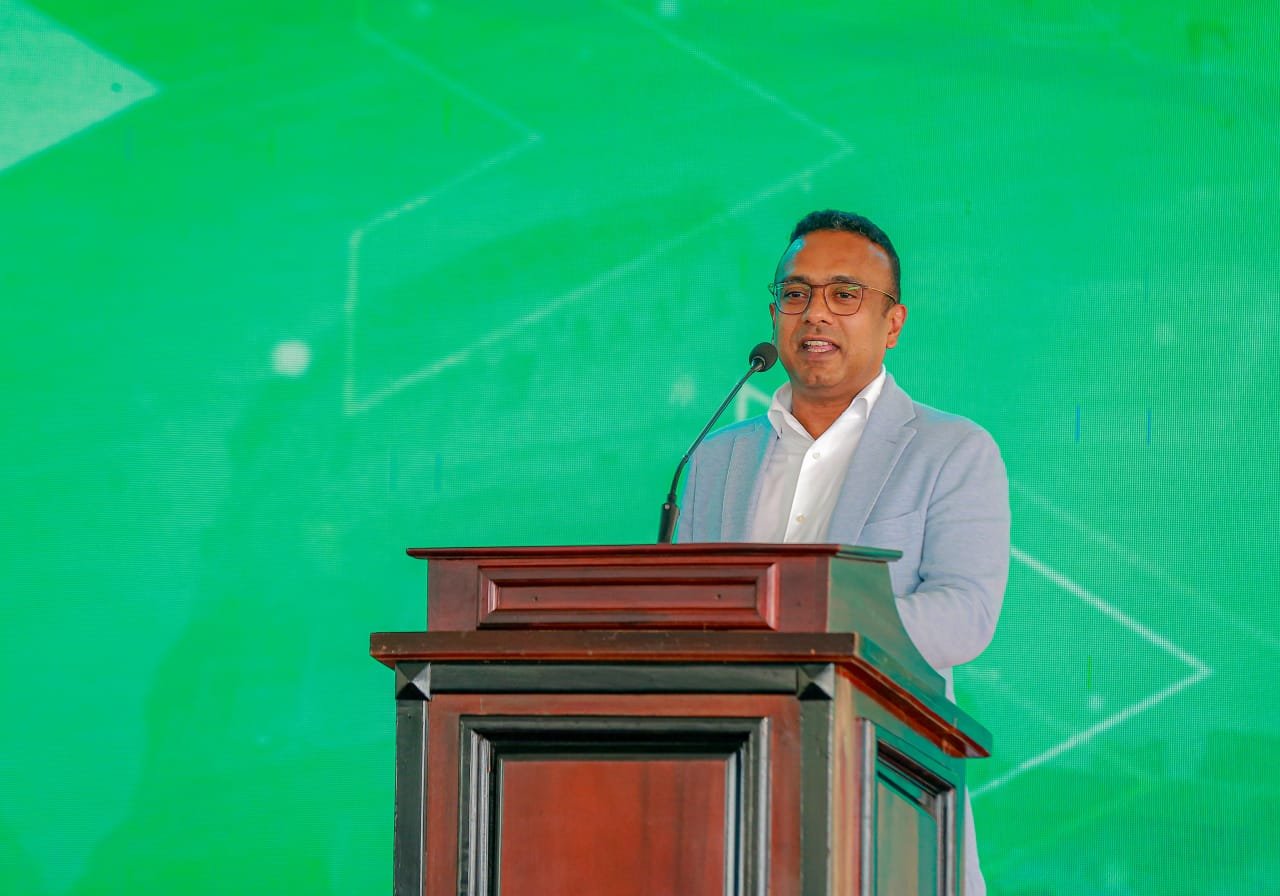 புலம்பெயர் தொழிலாளர்கள் வங்கிகளில் டொலர்களை அனுப்பி நாட்டைக் கட்டியெழுப்புவதற்கு பங்களிப்புச்செய்துளளனர்: மனுஷ நாணயக்கார