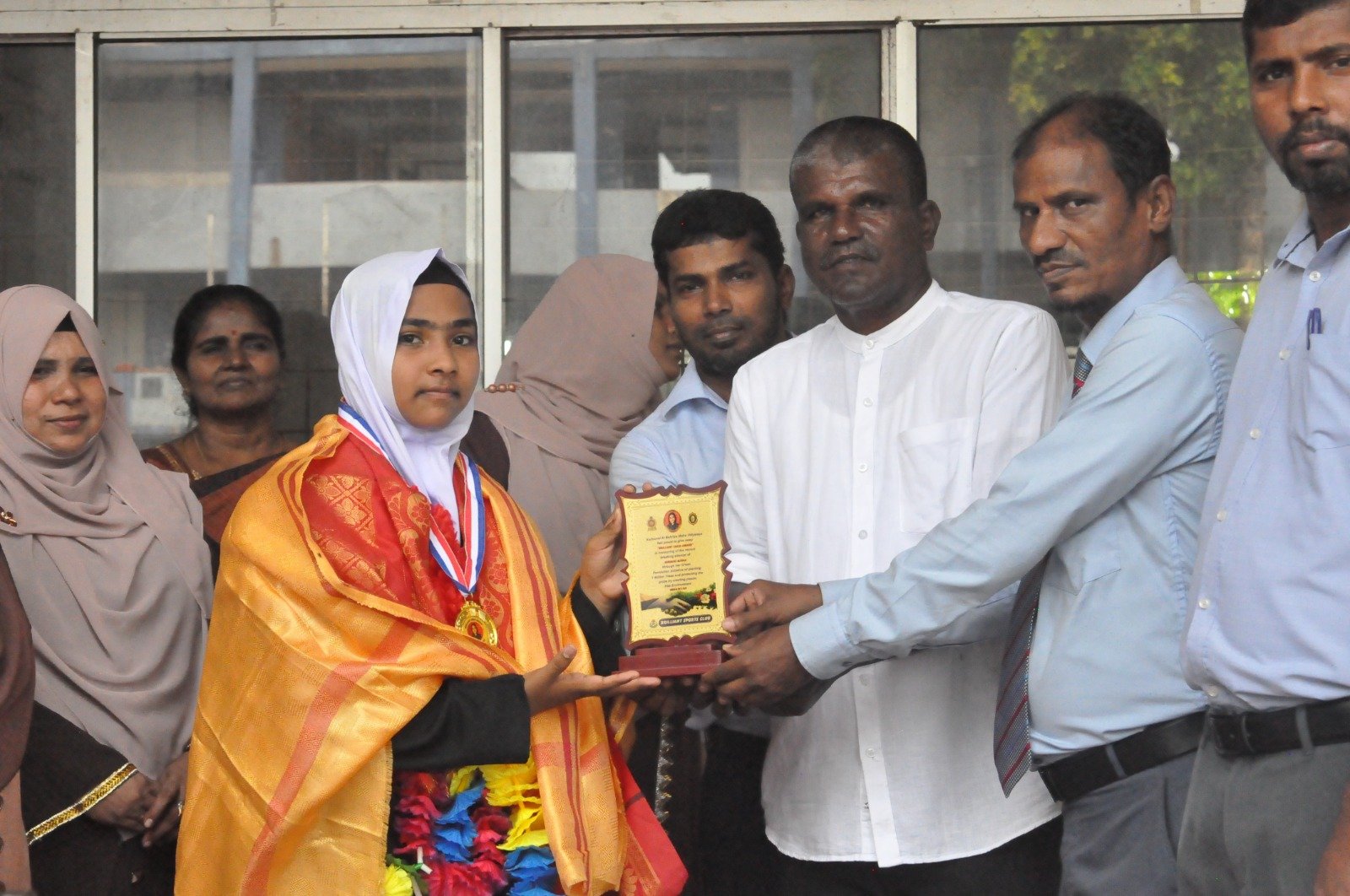 10 இலட்சம் மரங்களை நட முயற்சிக்கும் 12 வயது மாணவிக்கு “Brilliant Child Award ” விருது