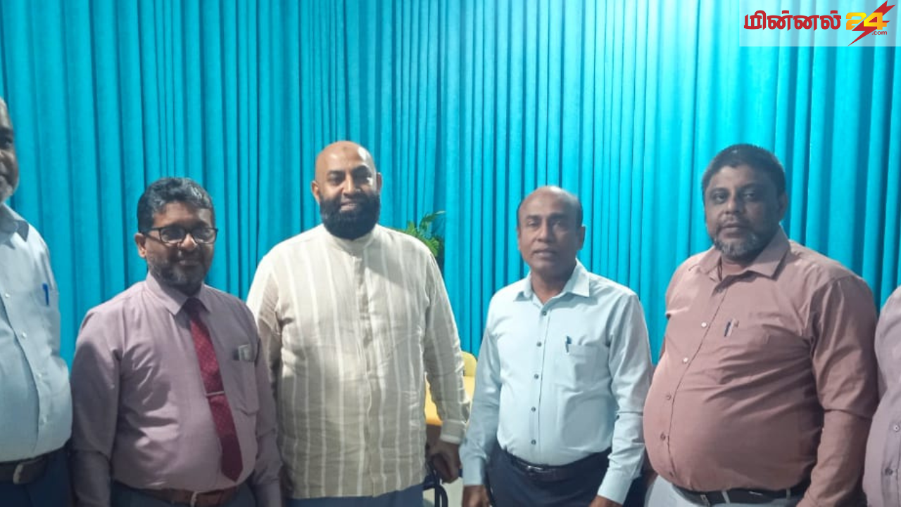 கல்முனை வலயக் கல்வி அலுவலகத்திற்கு பாராளுமன்ற உறுப்பினர் திடீர் விஜயம்