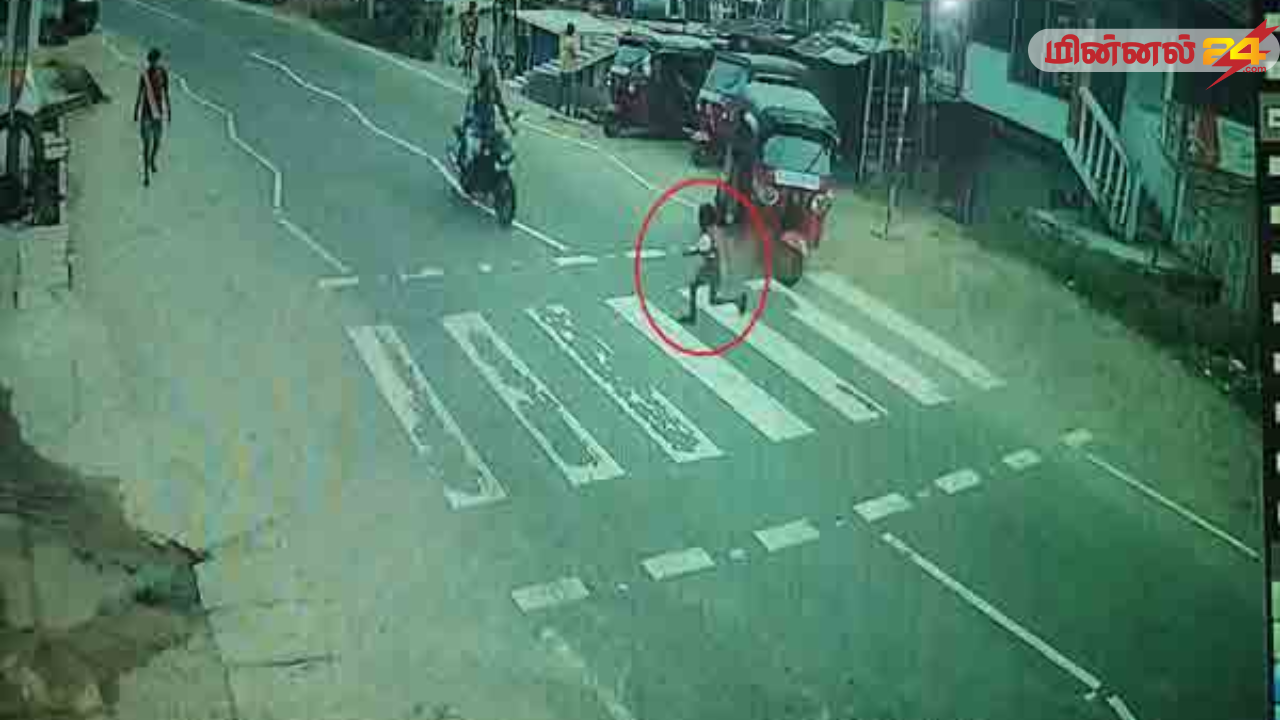 பாதசாரி கடவையில் மாணவி விபத்து