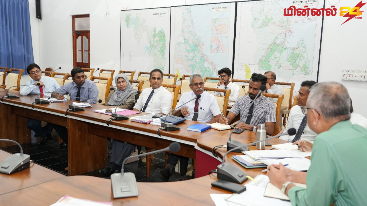 கிழக்கு ஆளுனர் மருத்துவ சங்க பிரதிநிதிகள் பேச்சு