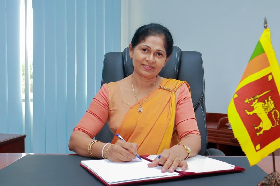 இலங்கை பரீட்சை திணைக்களத்தின் முதல் பெண்