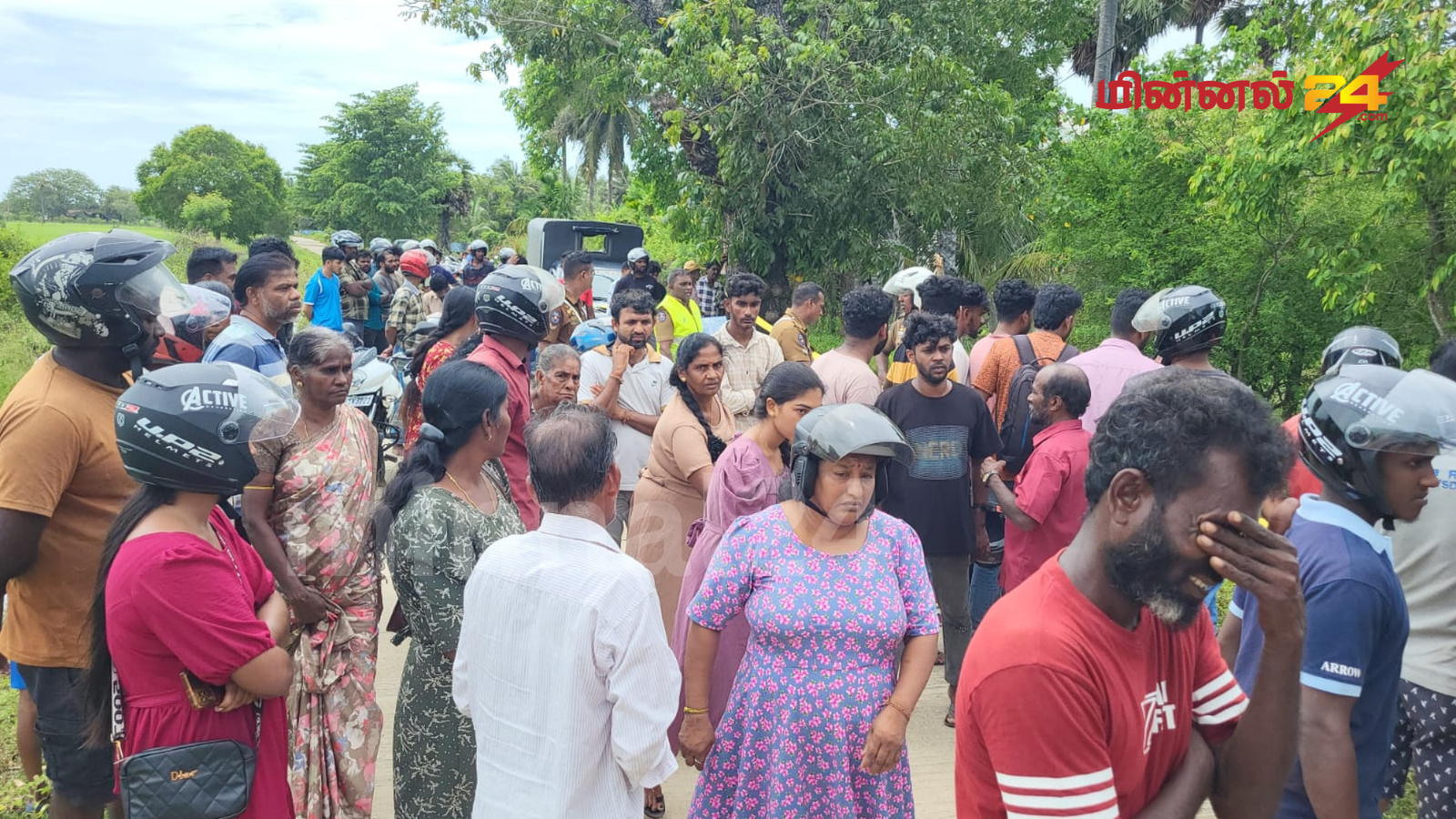 வாய்க்காலில் இருந்து மீட்கப்பட்ட சடலம்
