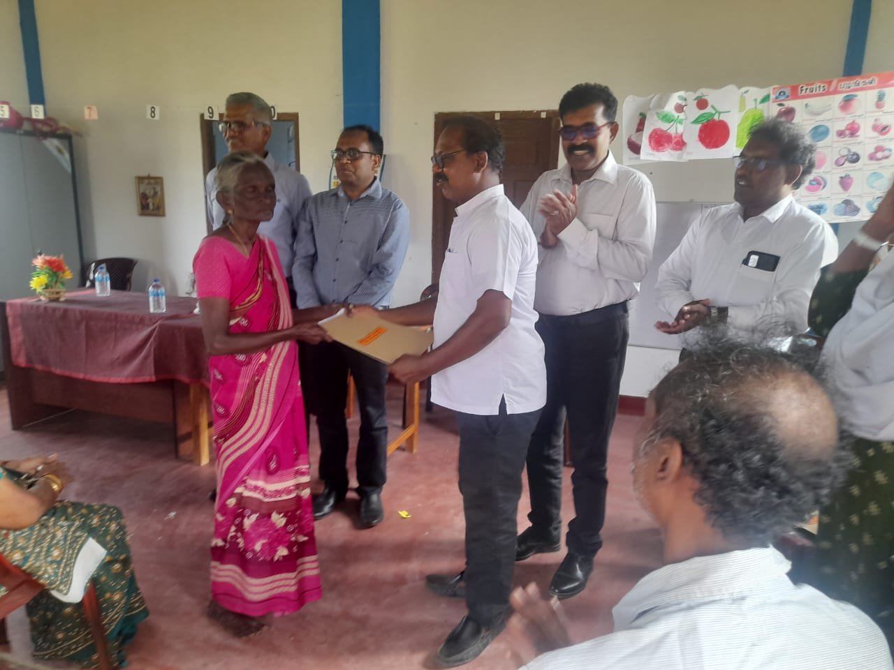 மன்னாரில் 27 குடும்பங்களுக்கு காணி அனுமதி பத்திரம் வழங்கி வைப்பு