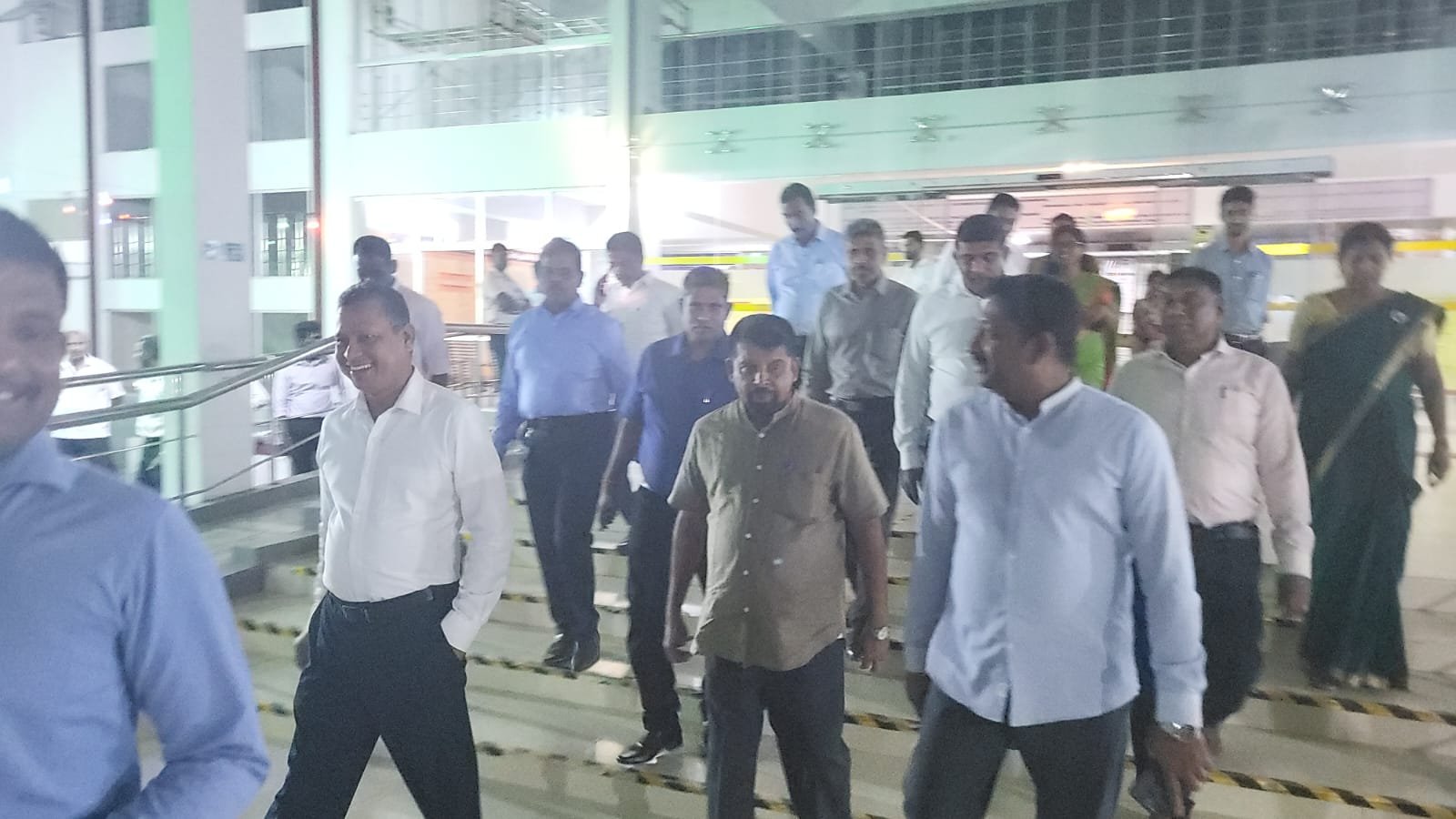 கிளிநொச்சி மாவட்ட செயலகத்திற்கு பொது நிர்வாகம் மற்றும் உள்ளூராட்சி அமைச்சினர் விஜயம்