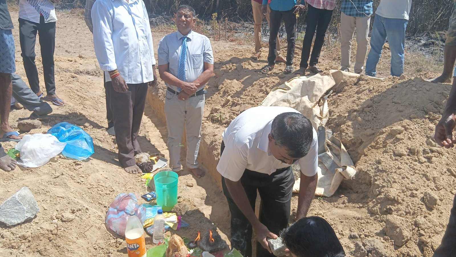மீனவர் அமைப்பின் தொழிலாளர்களுக்கான ஓய்வு மண்டபத்திற்கு அடிக்கல் நாட்டி வைப்பு!