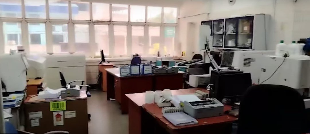 திடீர் போராட்டத்தை ஆரம்பித்த நிறைவுகாண் வைத்திய தொழில் வல்லுனர்கள்