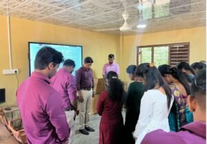 மட்/மமே/ஆயத்தியமலை அரசினர் தமிழ் கலவன் பாடசாலை மாணவர்களுக்கு மேலதிக வகுப்பு ஆரம்பிப்பு.