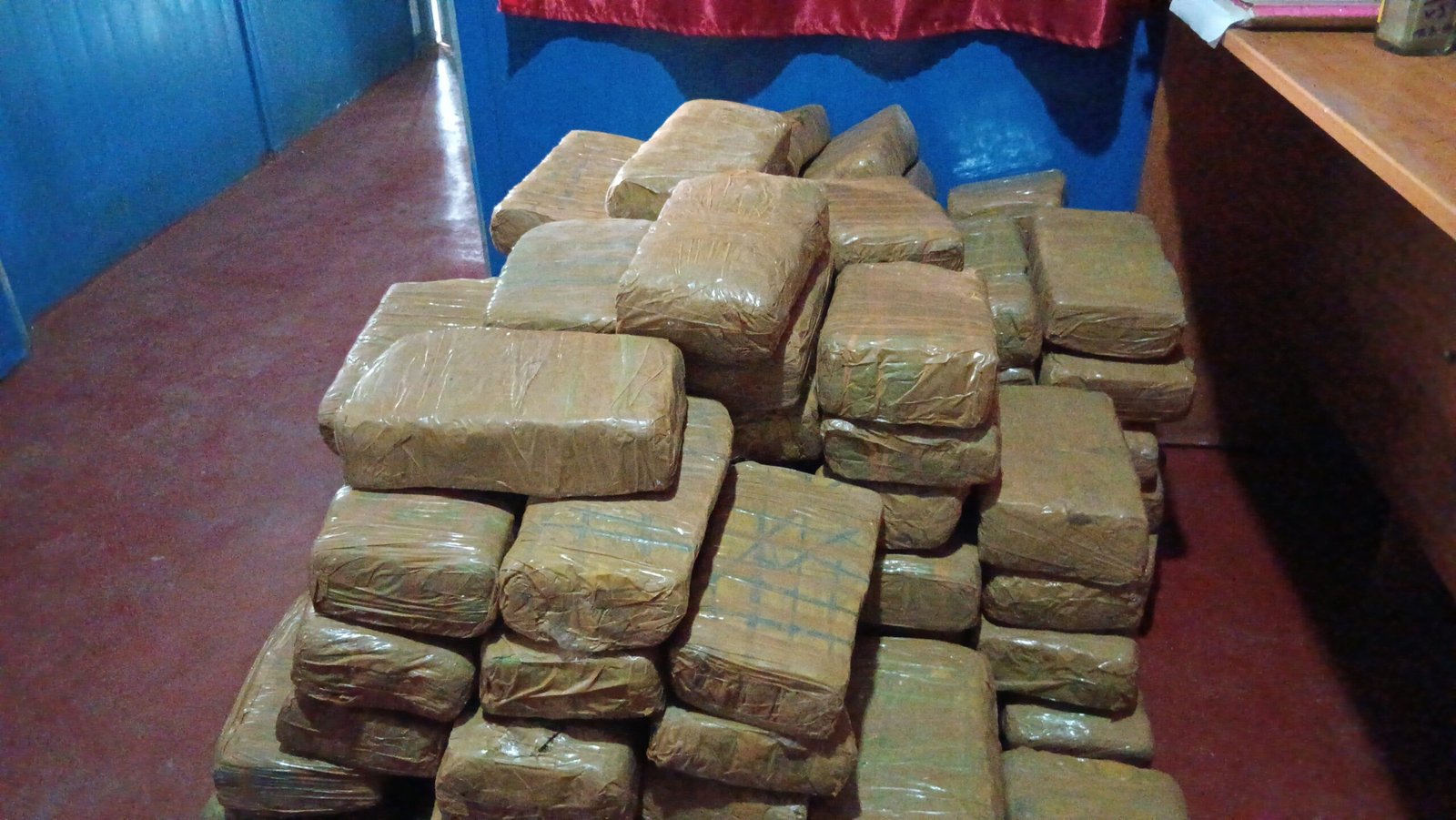 தர்மபுரம் பொலிஸ் பிரிவில் பெருந்தொகையான கேரளா கஞ்சா மீட்பு
