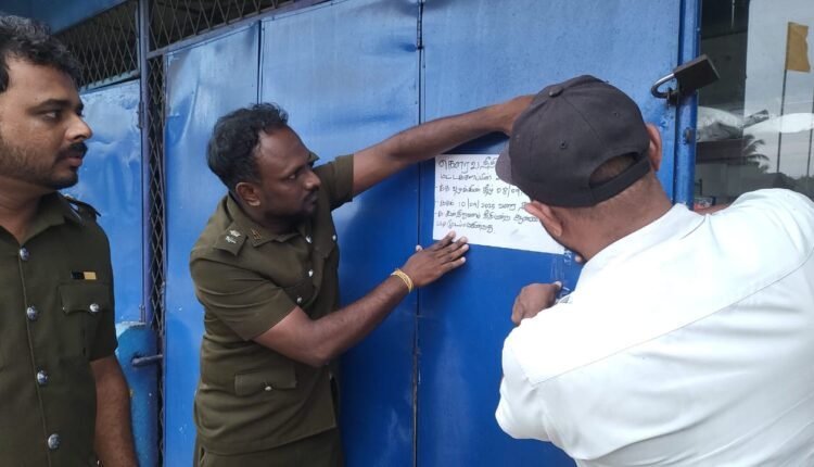 மட்டக்களப்பில்  மனித பாவனைக்கு உதவாத உணவு விற்பனை செய்த உணவகம் சீல் வைப்பு!