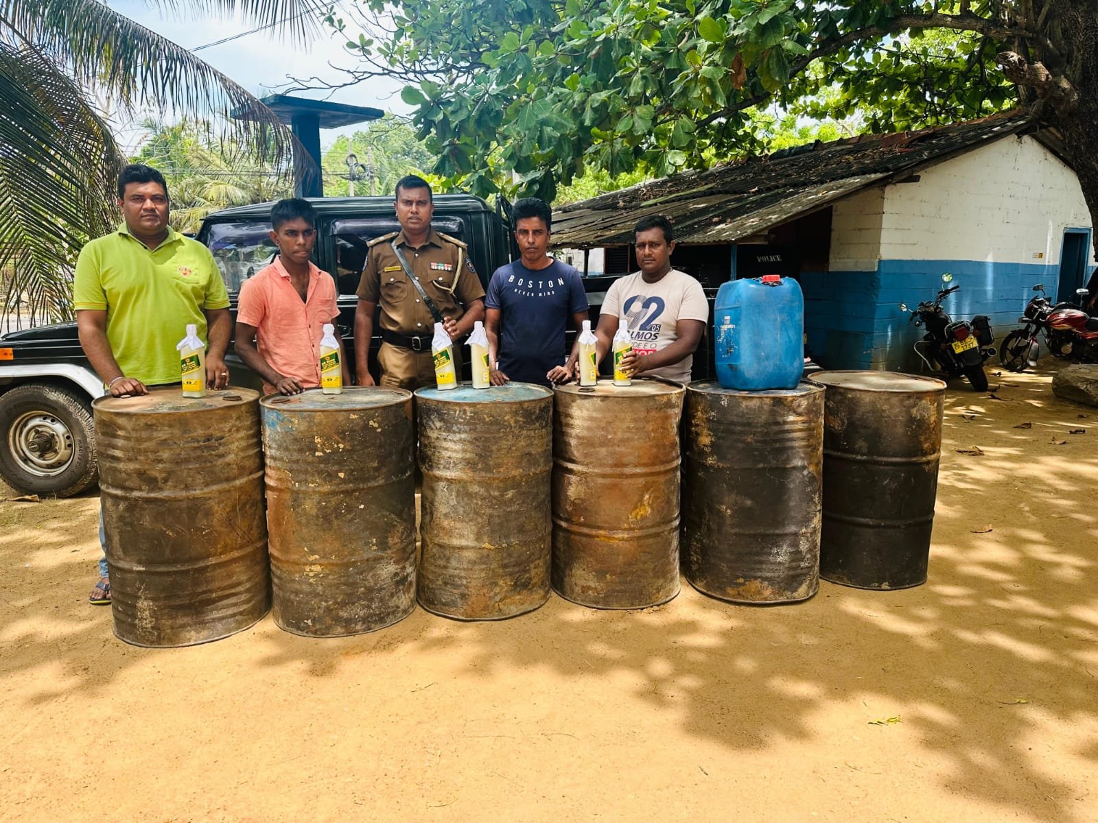 வாழைச்சேனை கிண்ணையடியில் பாரிய கசிப்பு உற்பத்தி நிலையம் முற்றுகை : இருவர் கைது!