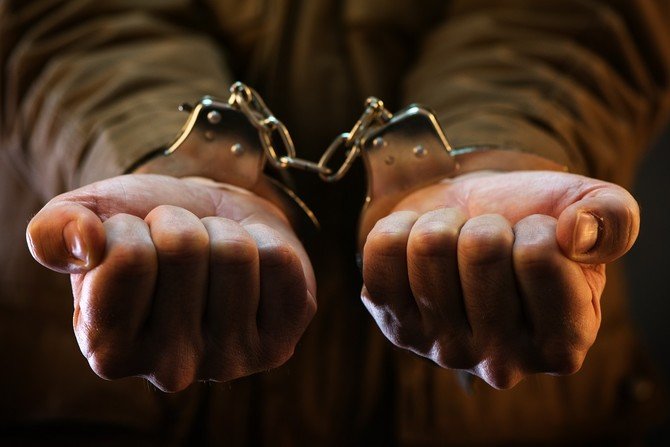 இரண்டு நகைக் கடைகளில் கொள்ளை சம்பவம்