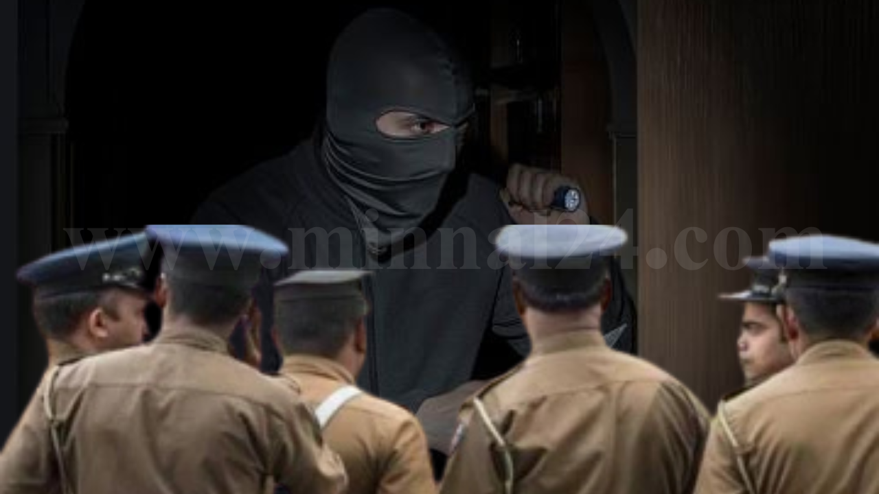 பொலிஸ் அதிகாரிகள் என கூறி வீட்டுக்குள் நுழைந்த கொள்ளையர்கள்