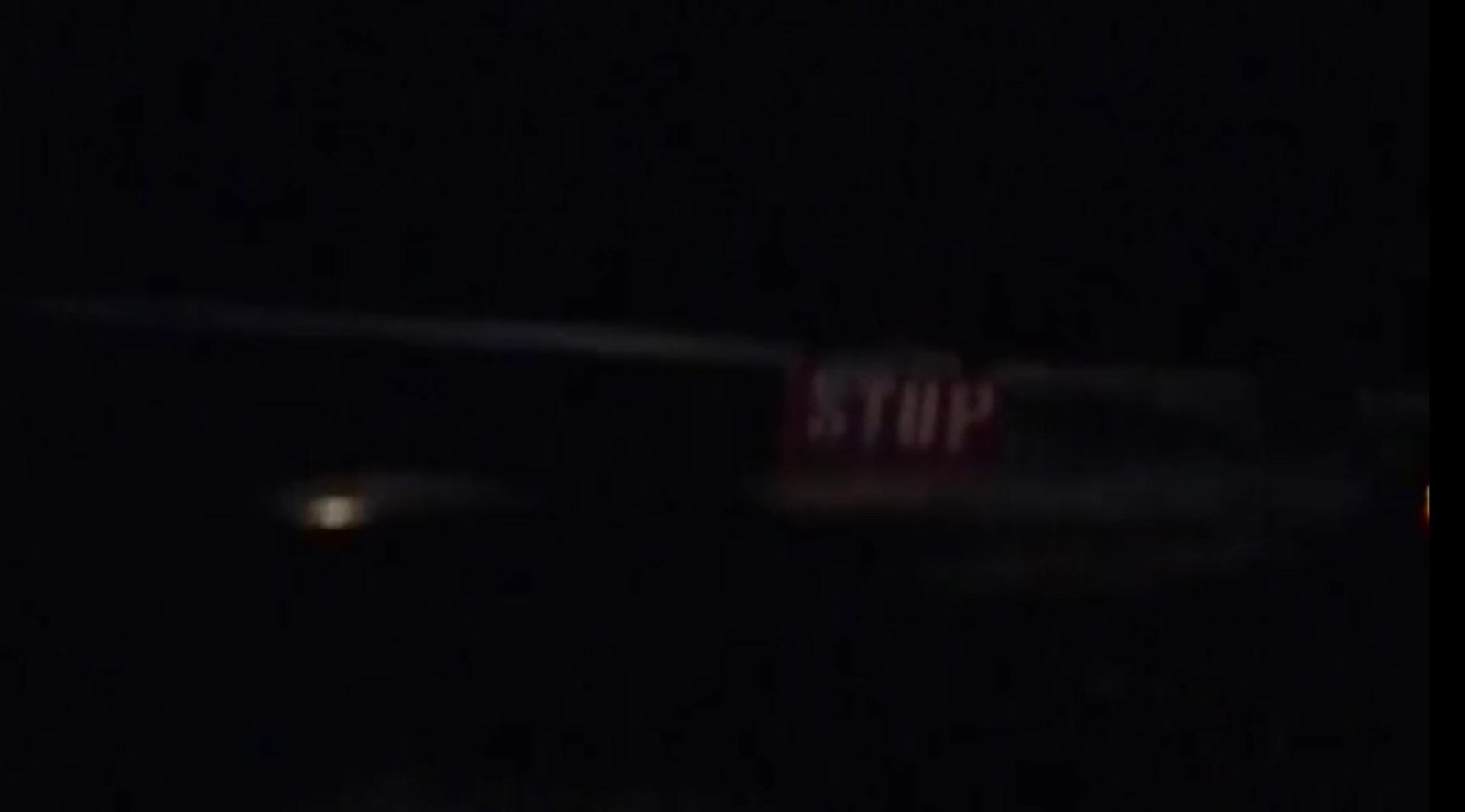 இருளிழ் மூழ்கிய புகையிரத கடவைகள்