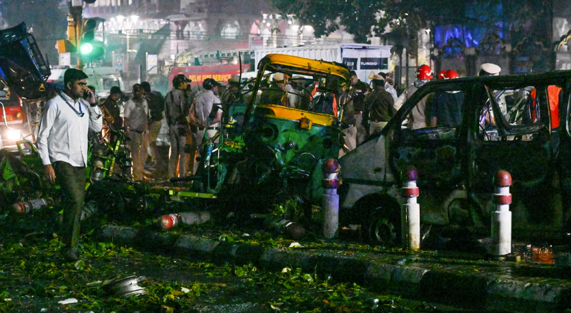 டெல்லி குண்டுவெடிப்பு: 9 பேர் பலி 20 பேர் காயம்