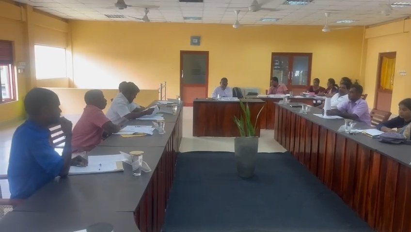 காரைநகர் பிரதேச சபையின் பாதீடு 06 மேலதிக வாக்குகளால் வெற்றி!