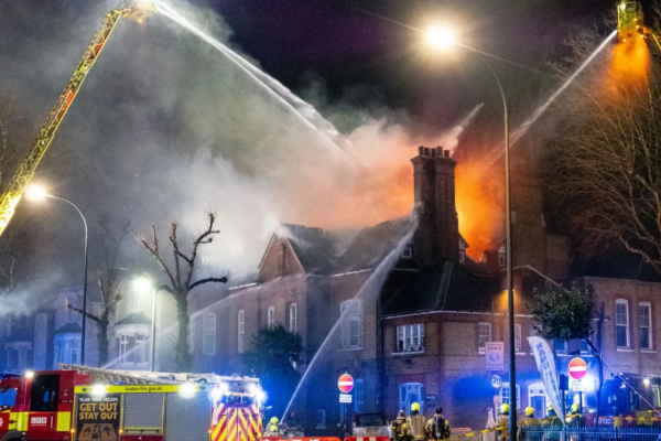 லண்டனில் பாலர் பாடசாலையொன்றில் தீவிபத்து