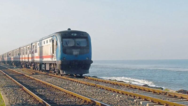 கரையோர ரயில் சேவையின் ஒரு வழித்தடம் வழமைக்கு