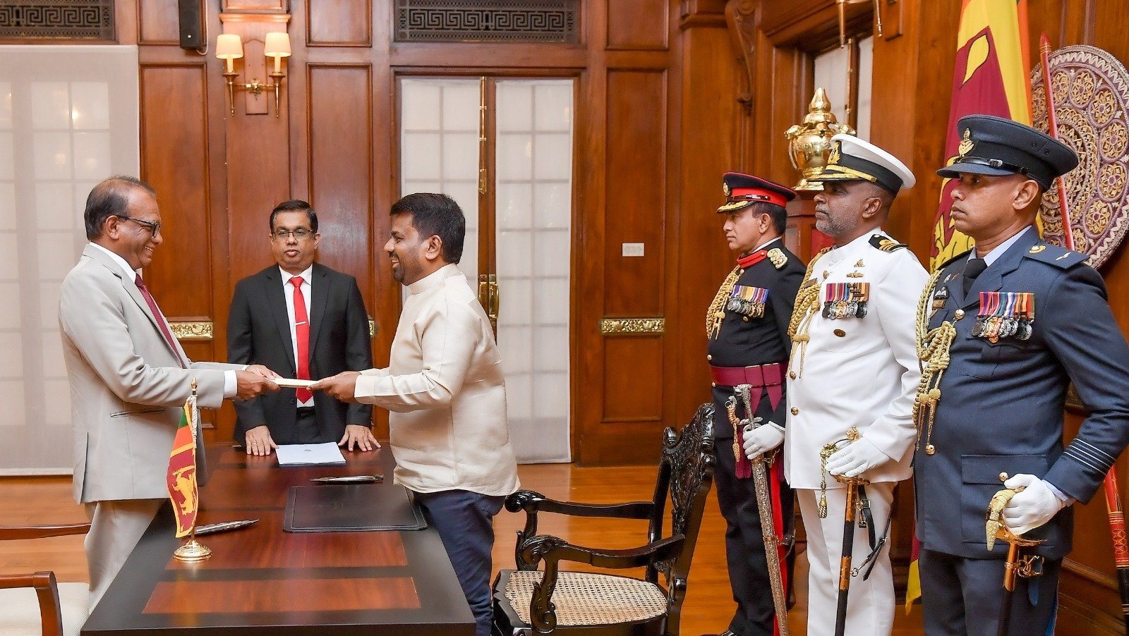 வலுசக்தி அமைச்சராக அநுர கருணாதிலக்க ஜனாதிபதி முன்னிலையில் பதவியேற்பு!