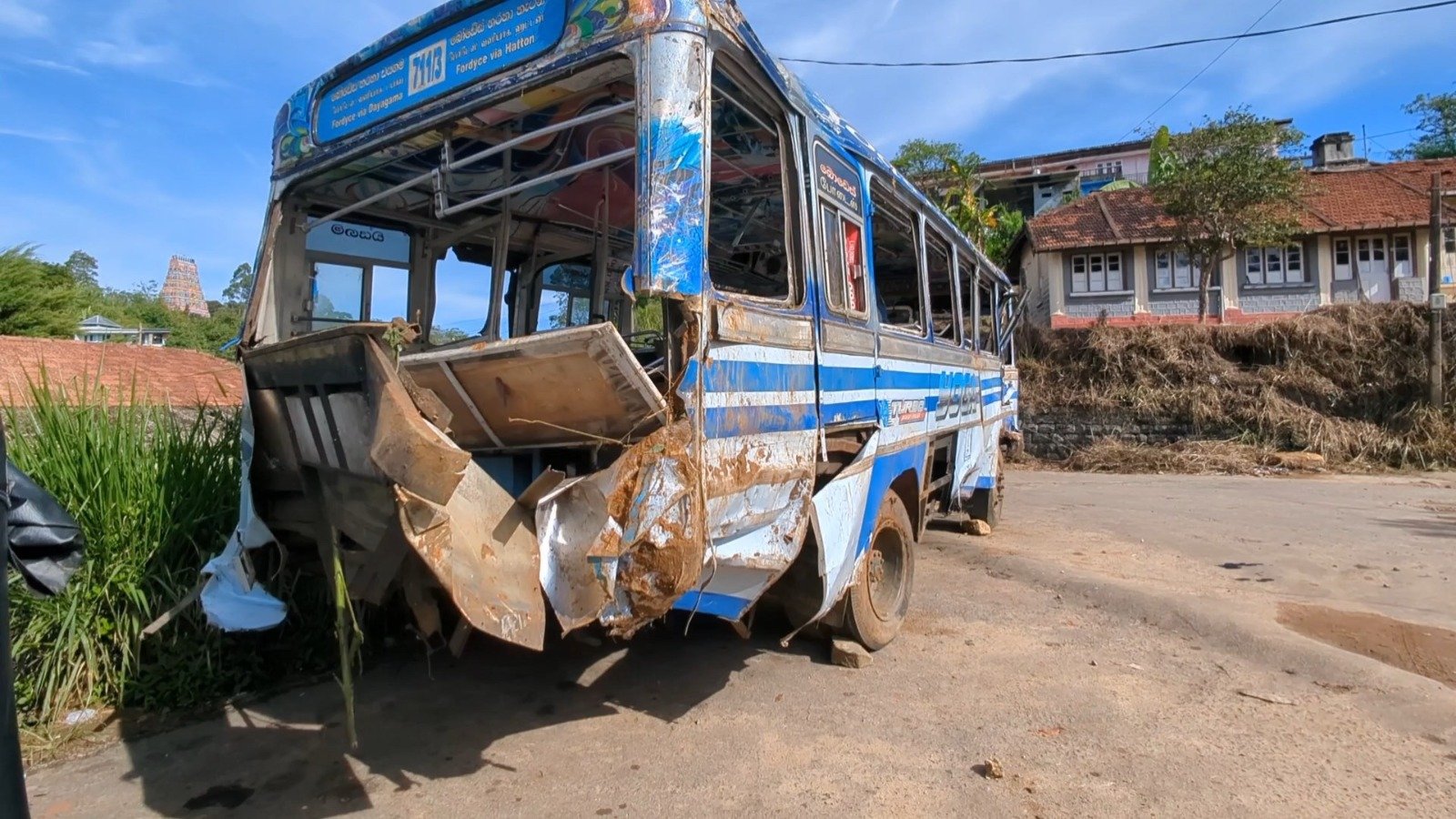 டிக்கோயா பேருந்து விபத்திற்கு சாரதியின் கவனயீனமே காரணம் : பொலிஸார் தெரிவிப்பு!