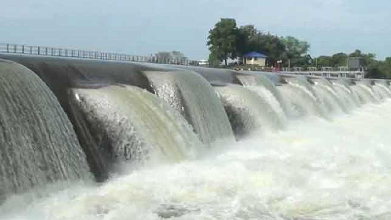 நாட்டில் உள்ள பல நீர்த்தேக்கங்கள் பெருக்கெடுப்பு!