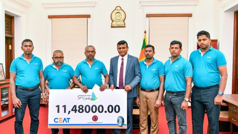 சியெட் நிறுவனத்தின் களனி கிளை அனைத்து நிறுவன ஊழியர் சங்கத்தினால் ‘Rebuilding Sri Lanka’ நிதியத்திற்கு நிதி நன்கொடை