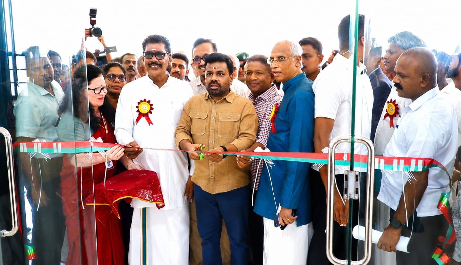 மட்டக்களப்பு பொது நூலகத்தை உத்தியோகபூர்வமாக திறந்து வைத்தார் ஜனாதிபதி!