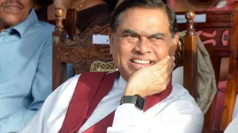 பசில் ராஜபக்‌ஷவை கைது செய்ய பிடியாணை!