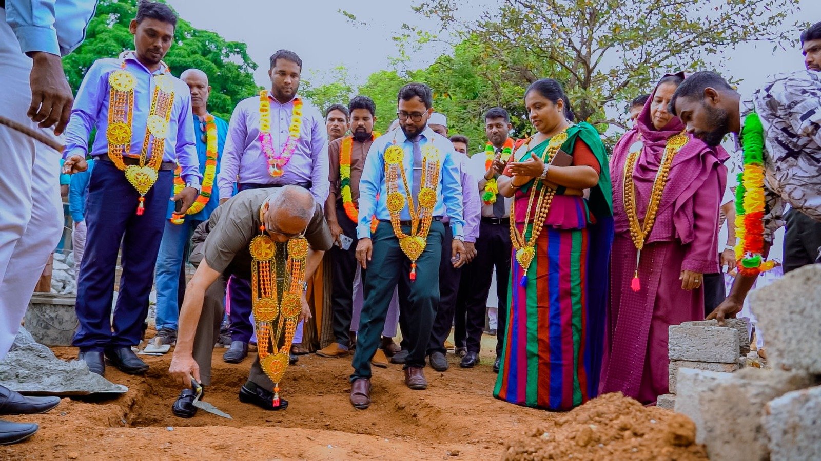 பாடசாலையின் புதிய கட்டிடத்துக்கான அடிக்கல் நாட்டும் நிகழ்வு