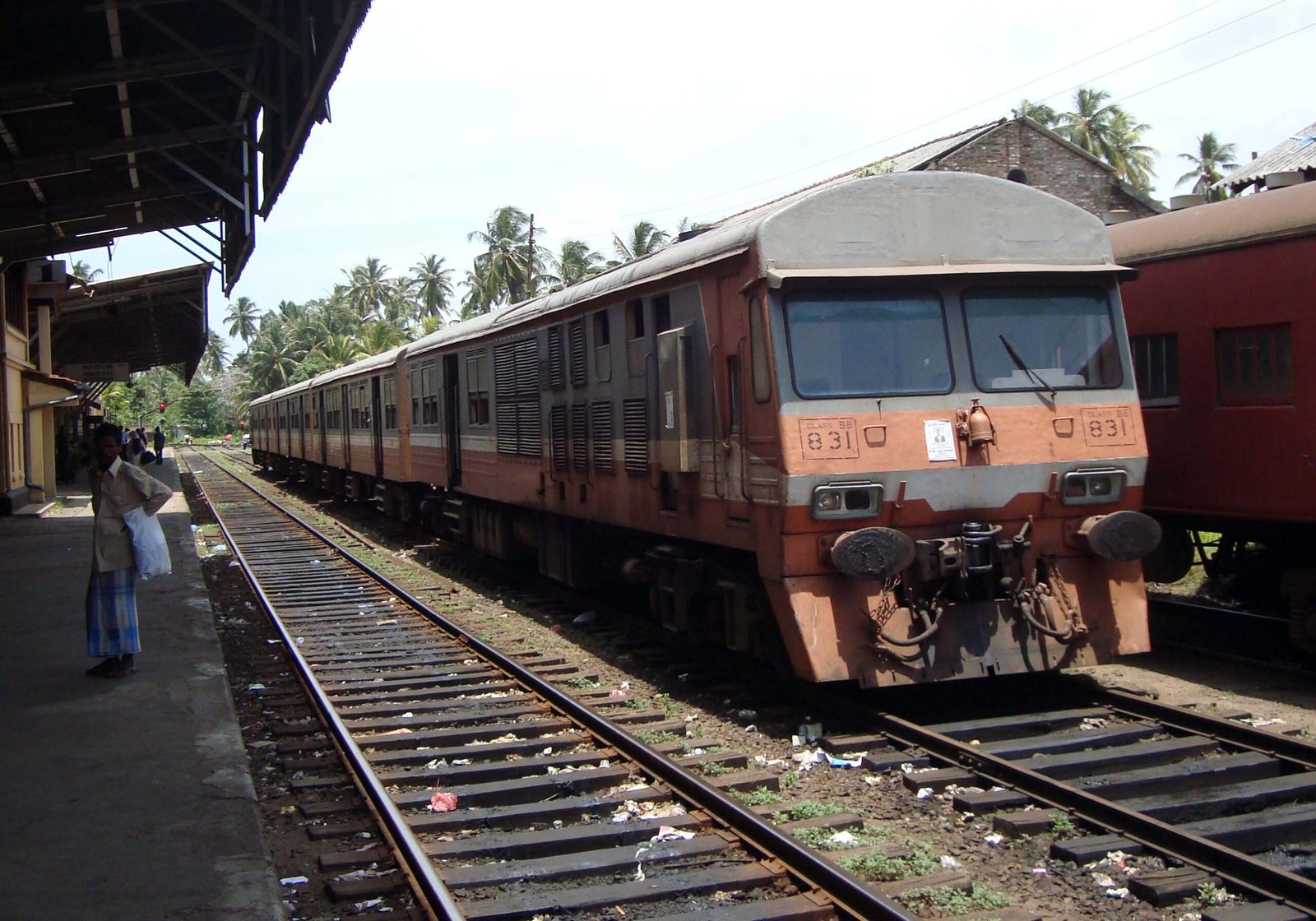களனிவெளி ரயில் பாதை புனரமைப்பு – ரயில் சேவையில்  மாற்றம்!