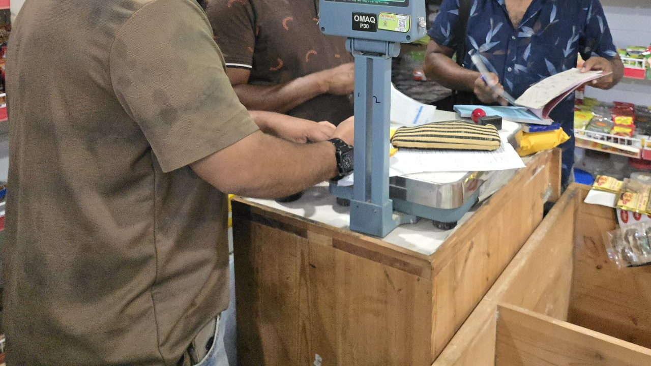 சம்பா அரிசியை அதிக விலைக்கு விற்ற வர்த்தகர்களுக்கு எதிராக சட்ட நடவடிக்கை!