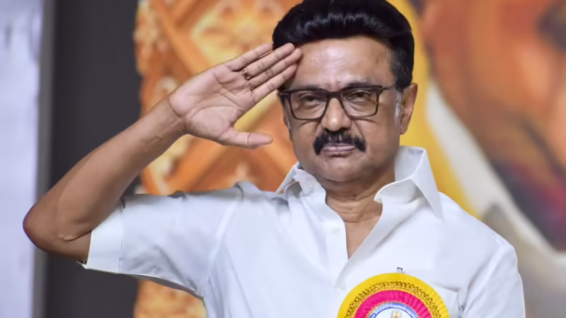 தமிழக முதலமைச்சர் பதவியை ராஜினாமா செய்தார் மு.க.ஸ்டாலின்