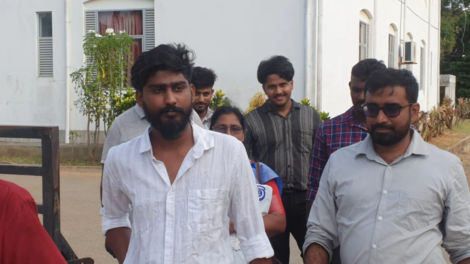 சொல்லிசை பாடகர் சங்கீத்சன் பிணையில் விடுதலை