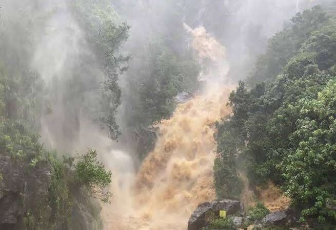 ராவண எல்ல நீர்வீழ்ச்சியில் நீர்ப்பெருக்கு அதிகரிப்பு