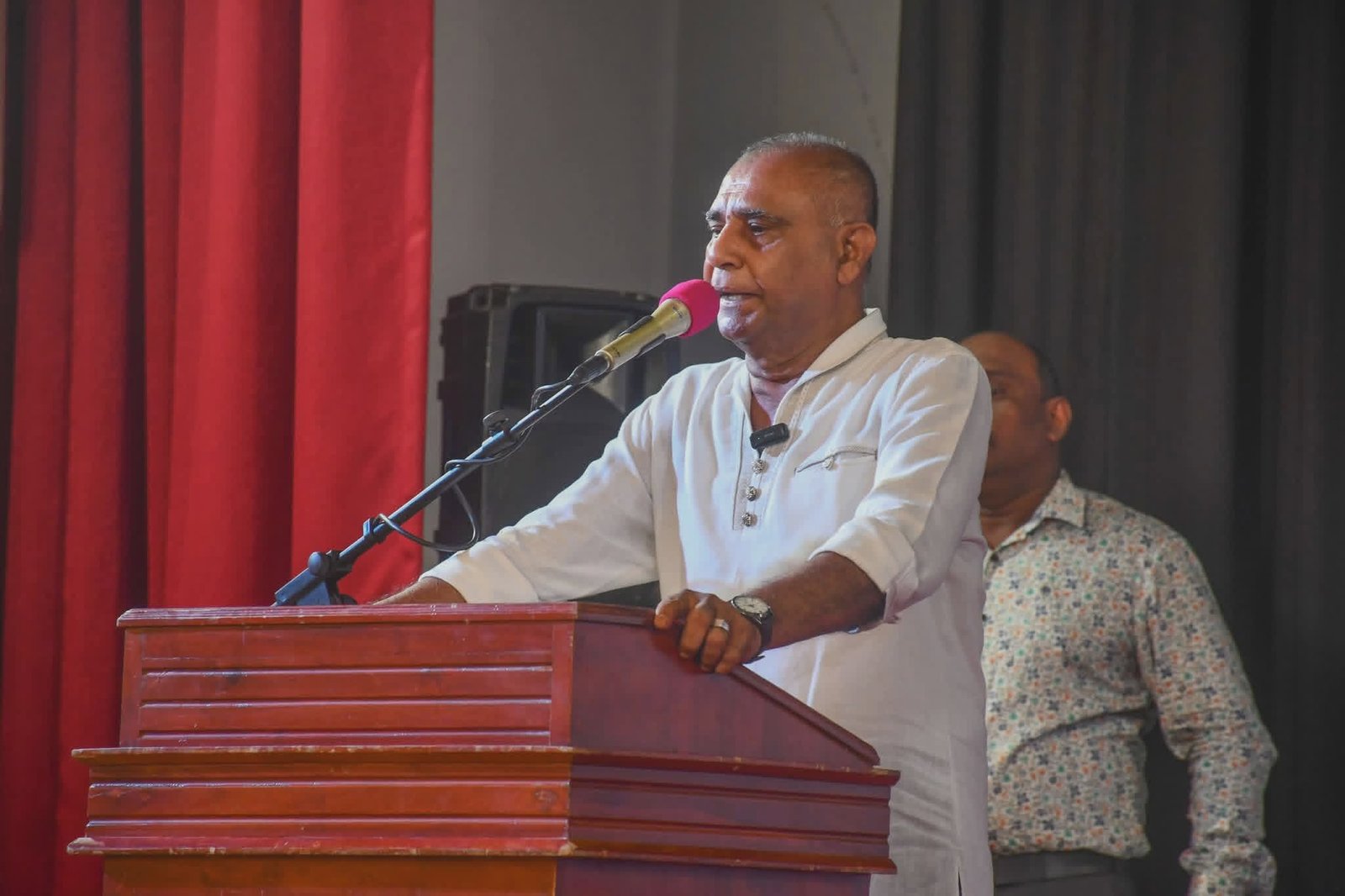 அக்கரைப்பற்று மக்களுக்கு இலவச செயற்கை நுண்ணறிவு பயிற்சி வழங்க அக்கரைப்பற்று மாநகர சபை முதல்வர் நடவடிக்கை!