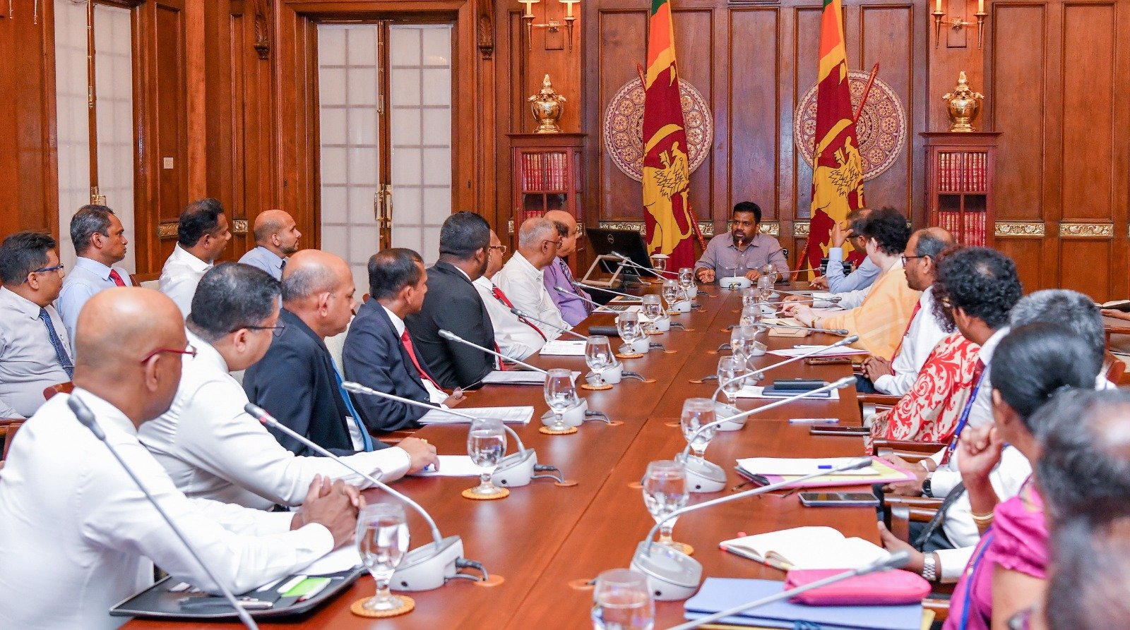 வடக்கில் தெங்கு சார்ந்த தயாரிப்பு கைத்தொழில்களை நிறுவுவதற்கு அரசாங்கம் அதிகபட்ச ஆதரவு