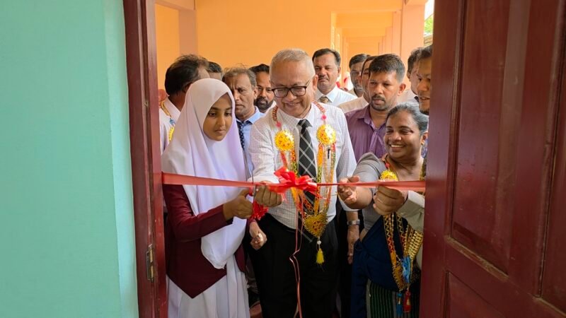 பாலத்தோப்பூர் -ஸாஹிரா வித்தியாலயத்தில் புதிய மாடிக் கட்டிடத் திறப்புவிழா
