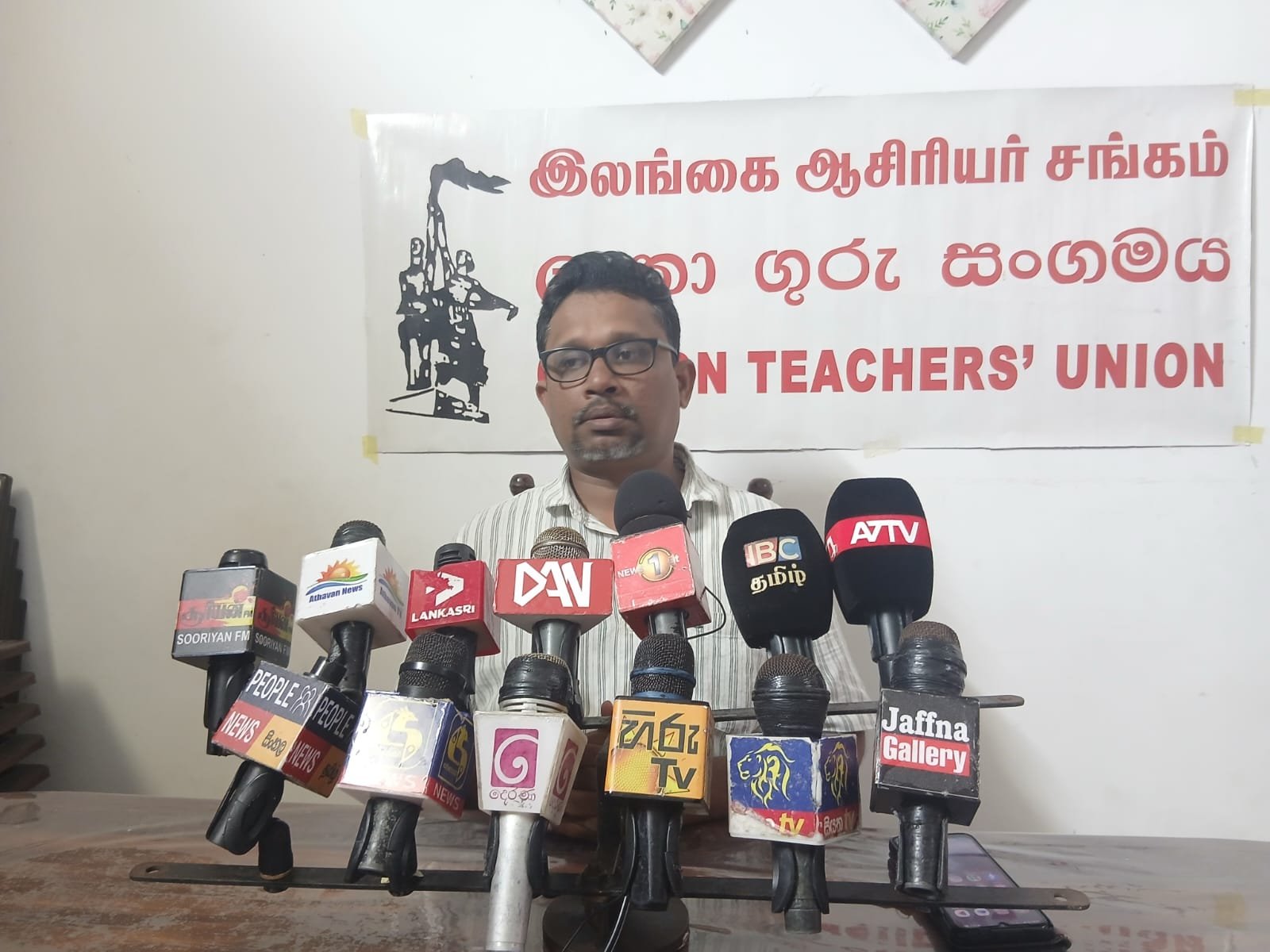 தற்போதைய ஆளுநரை போல் மோசமான ஒருவர் கடந்த காலங்களில் வட மாகாணத்தில் இருக்கவில்லை – இலங்கை ஆசிரியர் சங்கத்தின் உப செயலாளர்