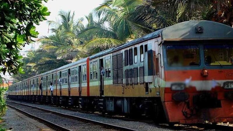 களனிவெளி ரயில் மார்க்கத்தின் 2 சேவைகள் இடைநிறுத்தம்