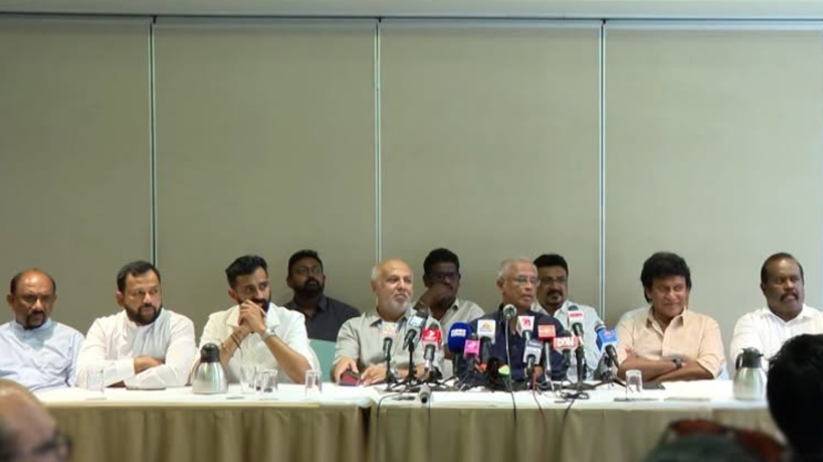 மூன்று முக்கிய கோரிக்கைகளை முன்வைத்து ஒன்றிணைந்த ஆறு தமிழ் பேசும் கட்சிகள்!