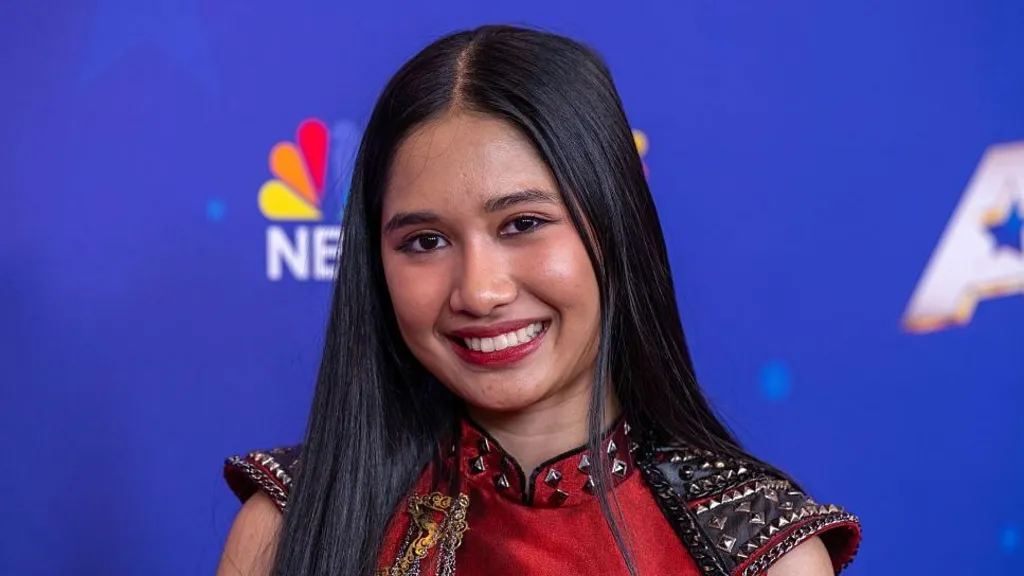 America’s Got Talent(அமெரிக்காஸ் காட் டேலண்ட்) வென்ற முதல் தாய்லாந்து 16 வயது போட்டியாளரா?