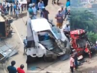 அக்குறணையில் பல வாகனங்கள் ஒன்றுடன் ஒன்று மோதி விபத்து