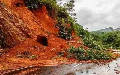 பல மாவட்டங்களுக்கு மண்சரிவு எச்சரிக்கை